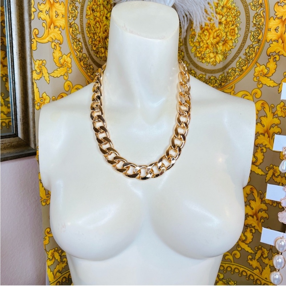 Neiman Marcus 14k Yellow Gold Plated Chain Necklace - Picture 2 of 2